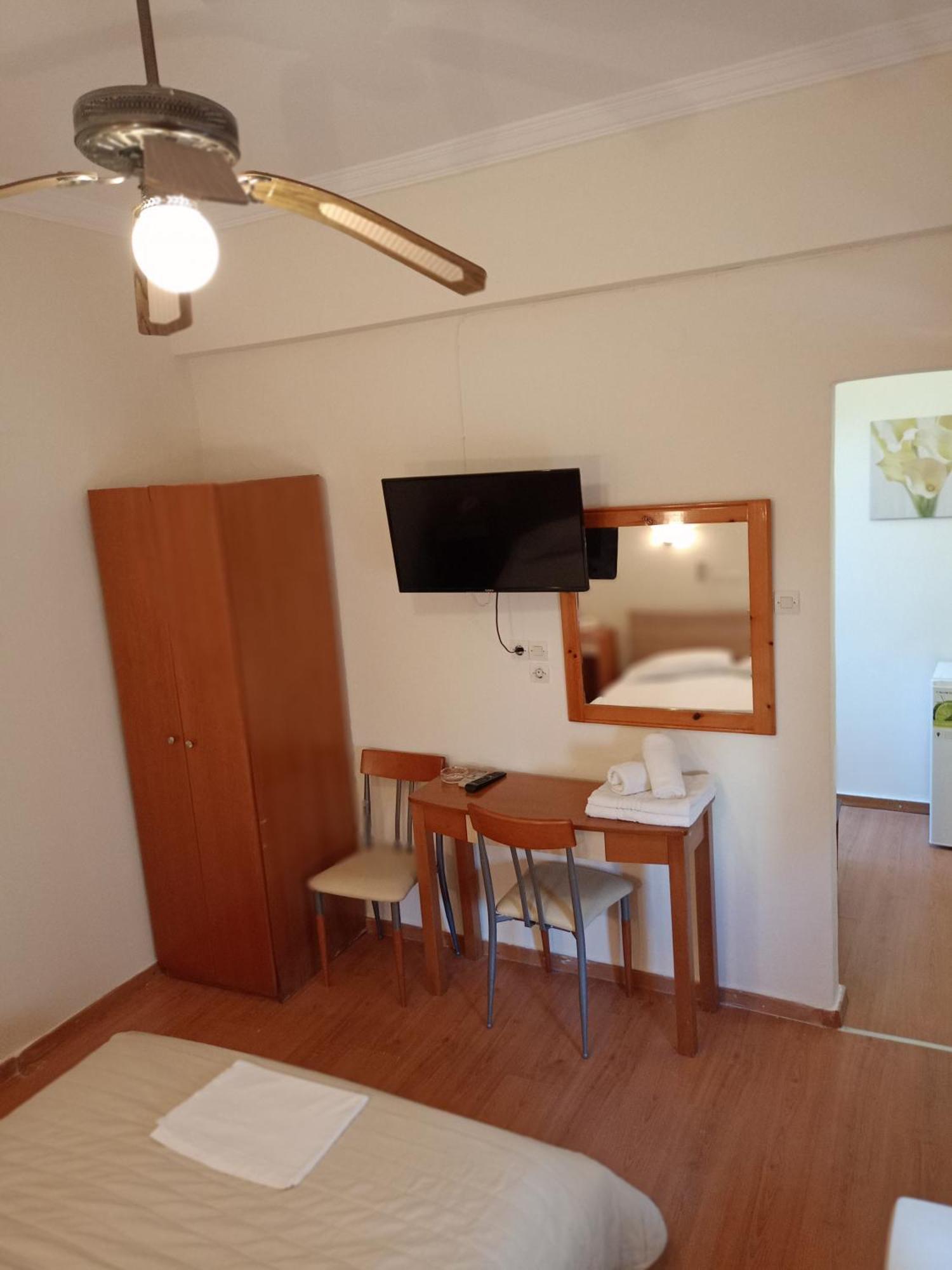 Efstratios Hotel Loutra Edipsou  Cameră foto