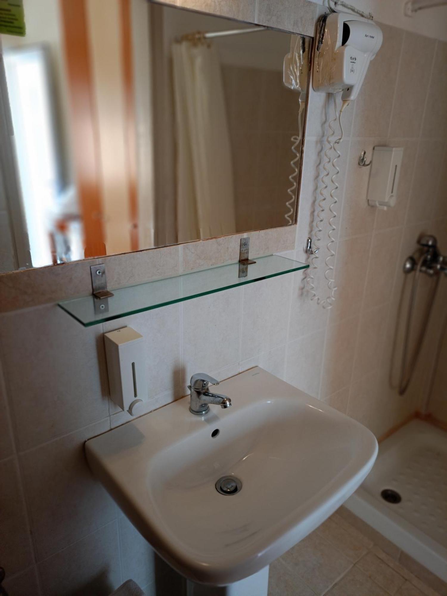 Efstratios Hotel Loutra Edipsou  Cameră foto